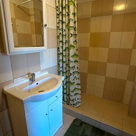 Sveciuose Pas Aldona Lodge *