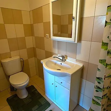 Sveciuose Pas Aldona *