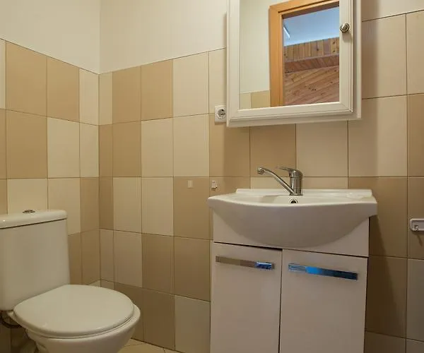 Sveciuose Pas Aldona Lodge *